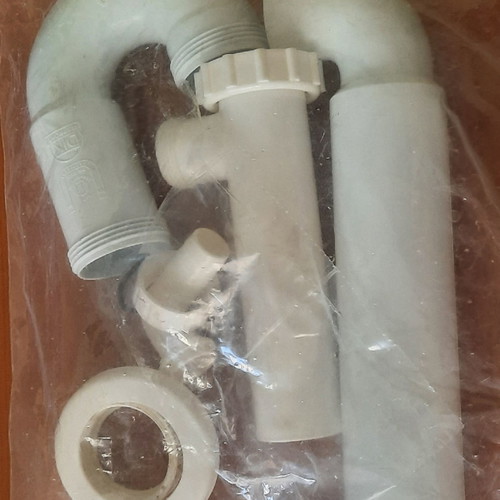 Float valve for cistern and sink siphon new