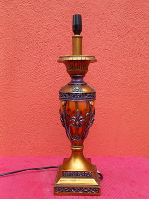 Vintage table lamp used, resin and plastic