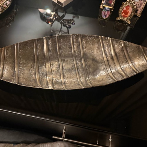 Capolavoro metal leaf-shaped platter like new