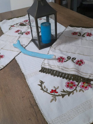 Embroidery with gold thread new, dimensions 1.15x45 and 2 small 55x27