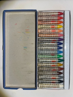 Crayons new, 18 non-toxic colors