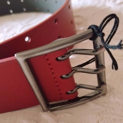 Hugo Boss women's leather belt new, triple buckle, size 90, red