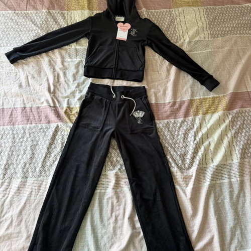 Juicy Couture set for 7-8 years, black
