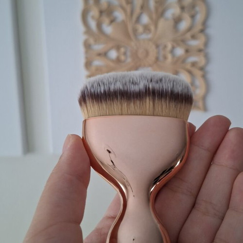 Nascita Professional Rose Gold Foundation Brush unused
