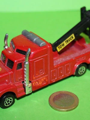 Hot Wheels Haulers Tow Truck used metal miniature 1:64 scale