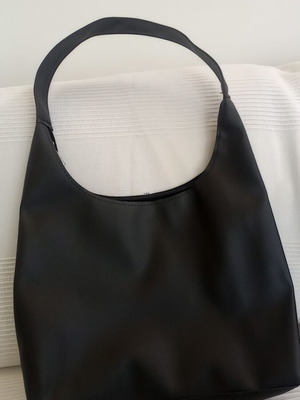 Shoulder bag new lightweight with zipper black