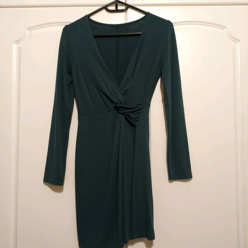 Paranoia green rapped dress like new