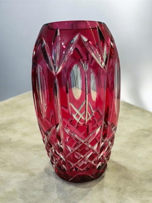 Crystal red vase like new