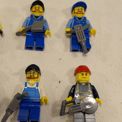 LEGO genuine worker and craftsman minifigures, set