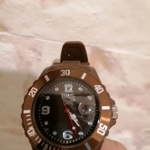 Waterproof watch like new without battery