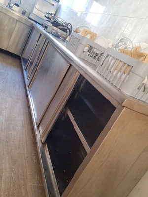 Inox Πάγκος με ράφια σαν καινούργιος