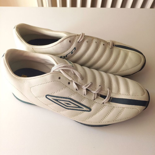 Umbro women's athletic shoes size 39.5 like new, white beige