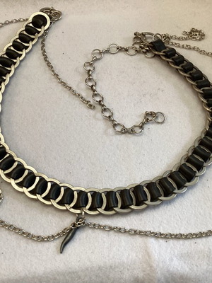 Statement chain belt with black details and charms like new
