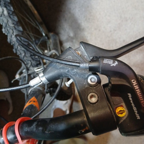 Mirage city bicycle like new, needs tire repair