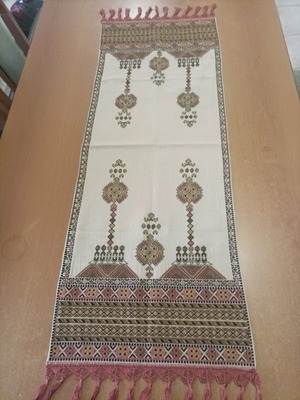 Hand-embroidered table runner new, size 41x120 cm