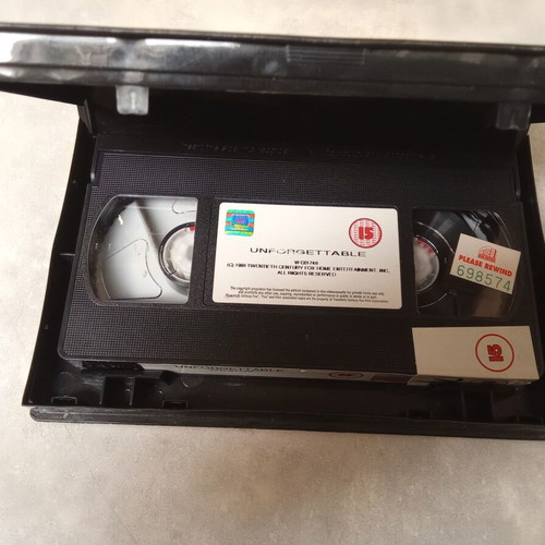 Unforgettable VHS tape used, Ray Liotta, 1990s