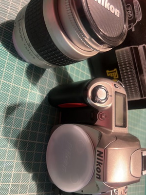 Nikon F65 Kit με τηλεφακό 28-80mm και κουτί