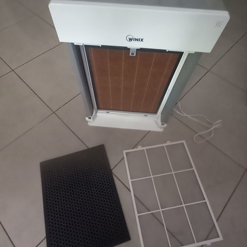 Winix Zero Pro air purifier like new