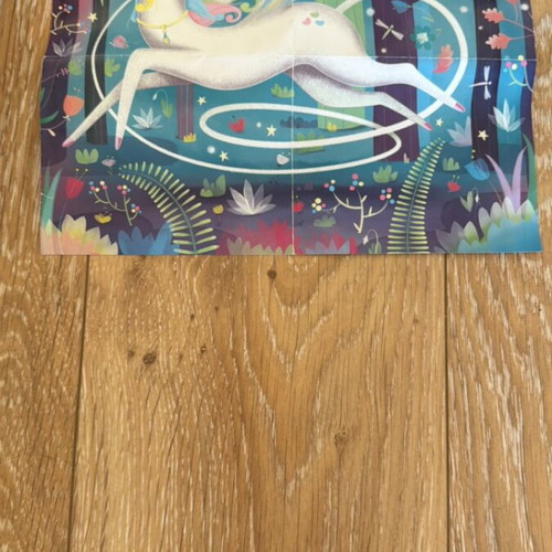 Unicorn puzzle like new, 100 pieces with storybook and poster
