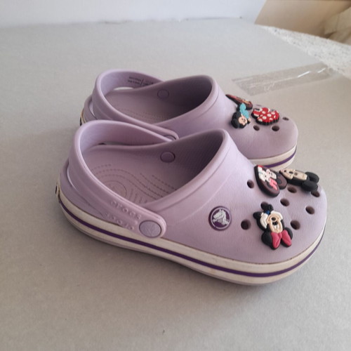 Crocs kids shoes lilac with Minnie and Mickey used, size J1 (EU 32-33)