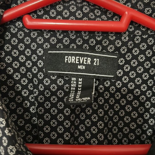 Forever 21 Medium shirt new black
