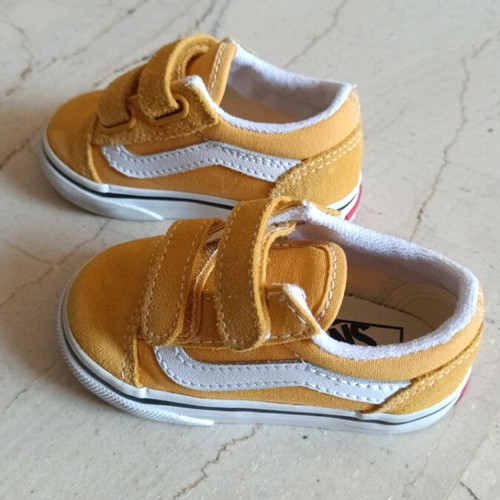 Vans kids shoes size 21 yellow like new