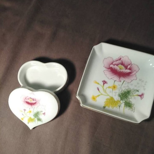 Set of 2 romantic jewelry boxes made of fine porcelain Japan