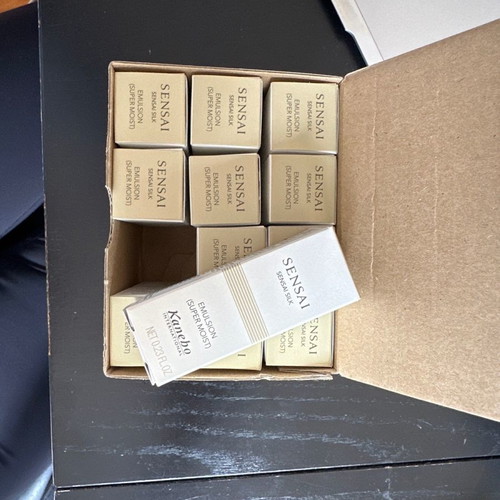 Sensai Silk Emulsion Super Moist 12 pieces new, sample size