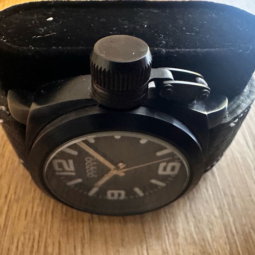 Oozoo Steel 45” watch like new, black