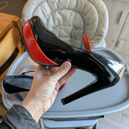 Pan Pan Shoes luxury black patent leather pumps with red details like new