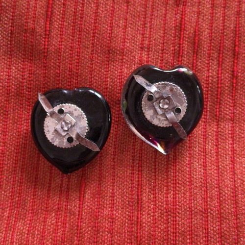 Vintage Murano glass heart buttons like new