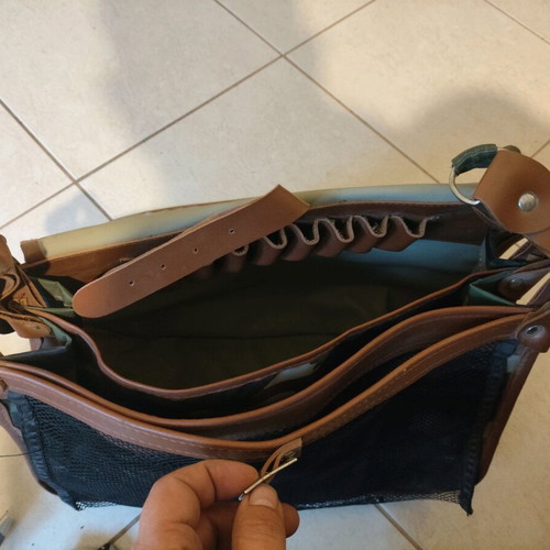 Aetos leather crossbody hunting bag like new, camouflage