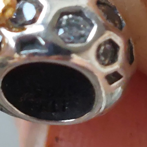 Pandora charm heart new with honeycomb design and white zirconia