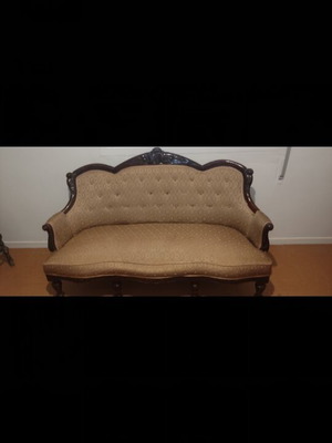 Classic vintage living room set like new, carved wood sofa and 2 armchairs