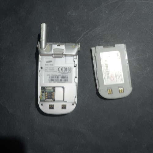 Samsung SGH-V200 used mobile phone without charger