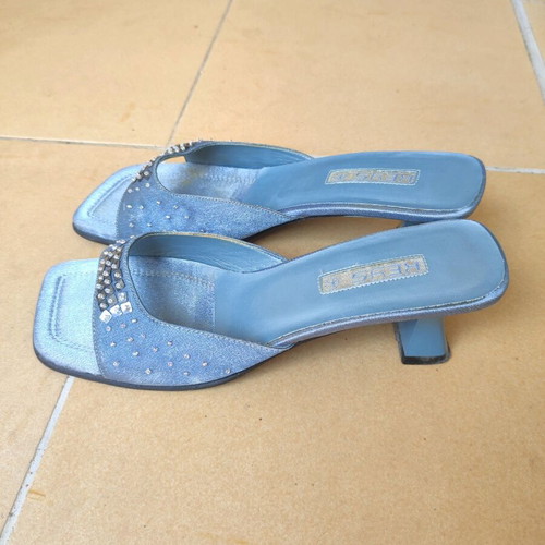 Sandals used turquoise with low heel size 39