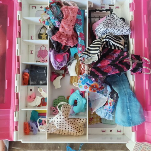 Barbie κούκλες και αξεσουάρ μεταχειρισμένα, σετ