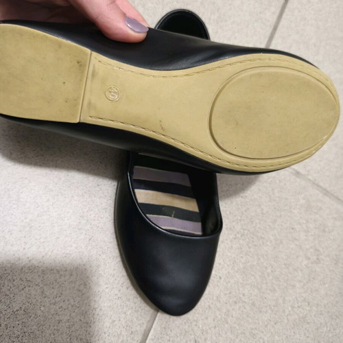 Benetton black ballerinas like new, size 40