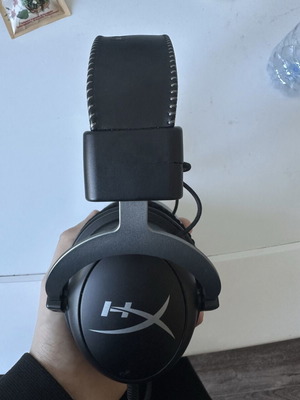 HyperX gaming headset used with detachable microphone and cable