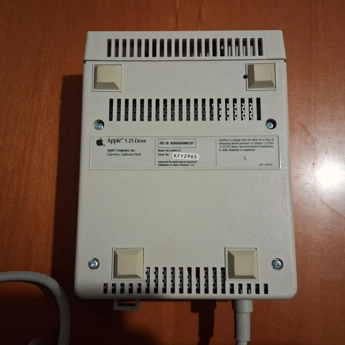 Apple 5.25 Drive for floppy disks used, model A9M0107, 1986