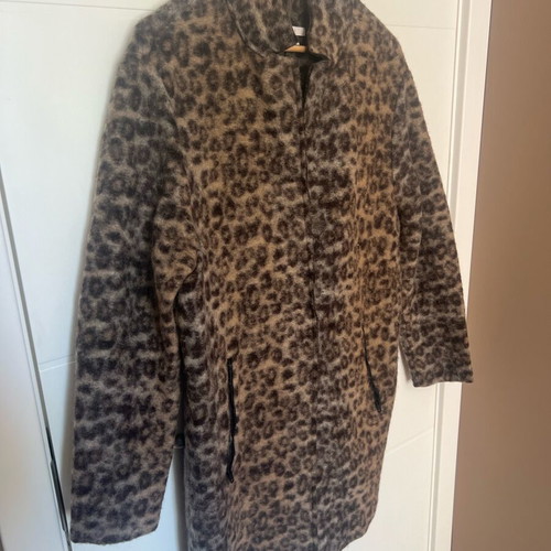 Esprit leopard print vest like new, size 42
