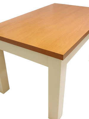 Τραπέζι φαγητού ξύλινο σαν καινούργιο 120x70x80
