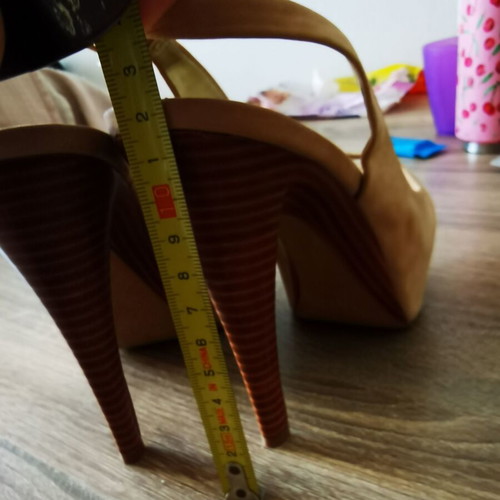 Jessica Simpson pumps like new, beige, 12 cm heel, size 36