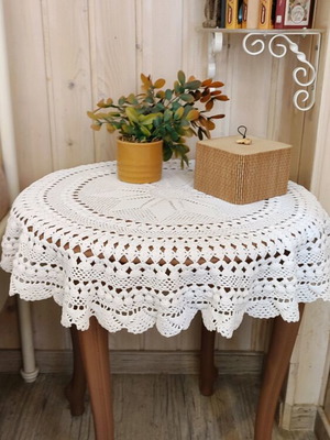 Crocheted handmade doilies set of 3 like new