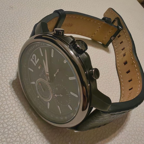 Tommy Hilfiger Landon 1791533 wristwatch with black leather strap