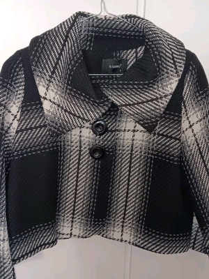 Te quiero women's jacket black and white like new, size S