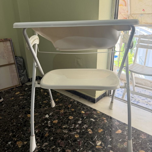 Baby Bathing and Changing Station new condition