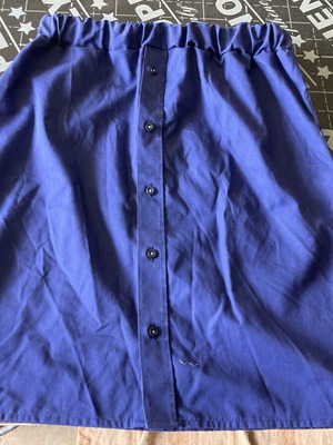 Skirt blue like new, size M-L with buttons