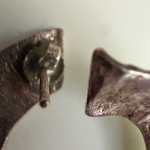 Silver earrings like new with green shades