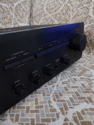 Yamaha AX-V 401 amplifier like new